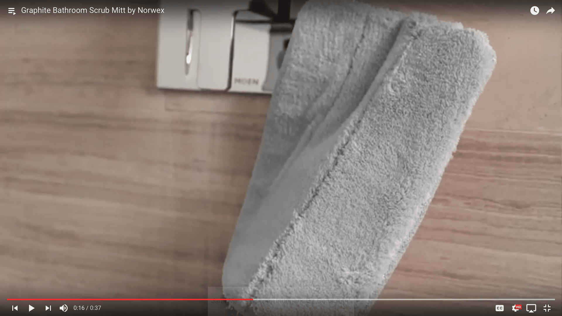 Video Norwex Graphite Bathroom Scrub Mitt