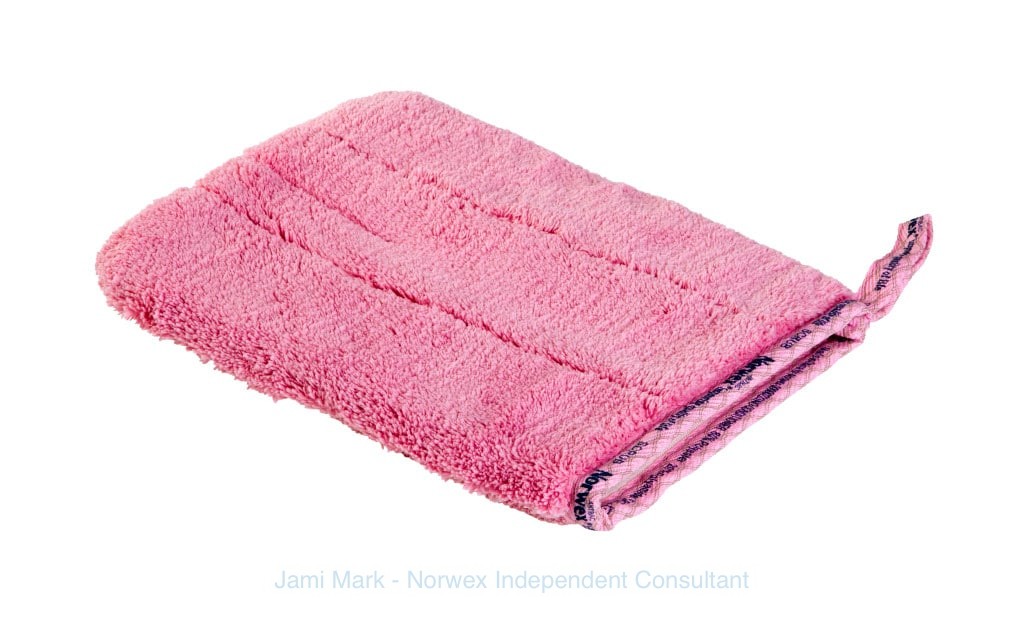 norwex bathroom scrub mitt pink